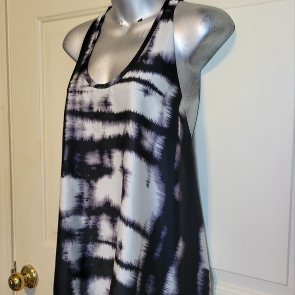 BCBGMAXAZRIA dana open back halter top - Picture 8 of 13